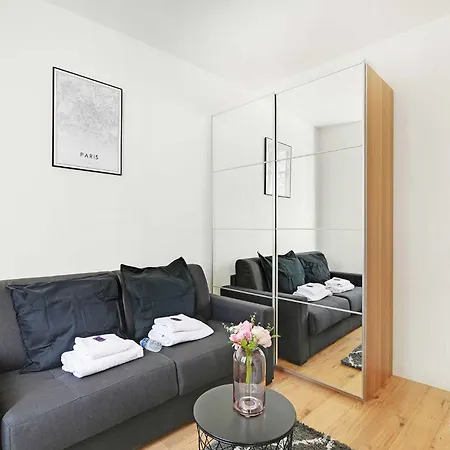 In The Heart Of The Marais Apartment *