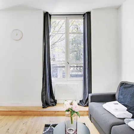 Apartment In The Heart Of The Marais Paris