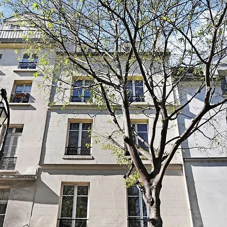 Apartment In The Heart Of The Marais Paris